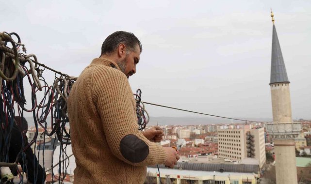 Reşadiye Camii mahyasına kavuşuyor