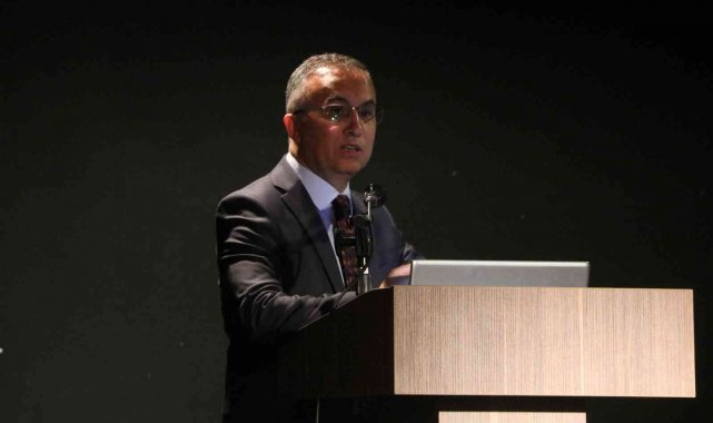 Rize Valisi Kemal Çeber: &quot;Devlet Rize&#039;ye dünyanın en güzel havalimanını yapıyor&quot;