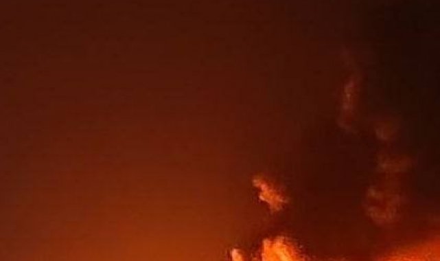 Rus ordusu Lutsk&#039;ta petrol deposunu vurdu