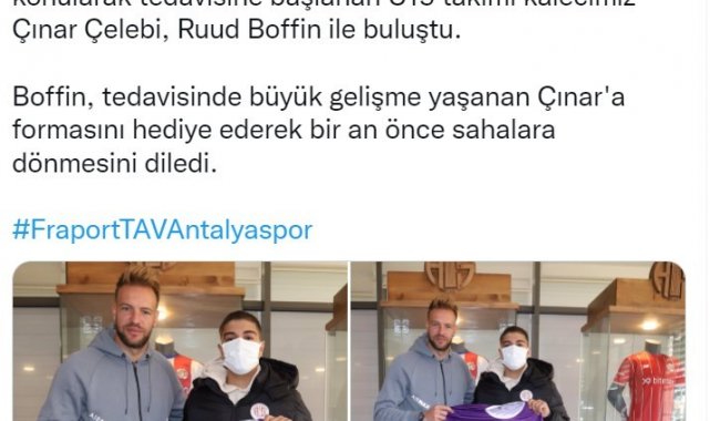 Ruud Boffin, lenfoma teşhisi konulan kaleciye formasını hediye etti