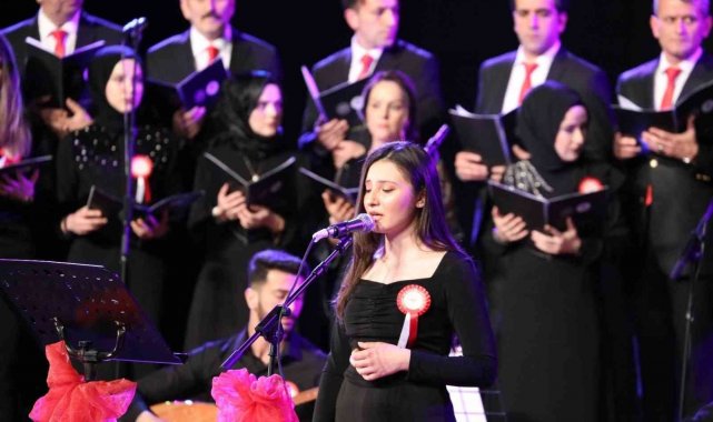 Sağlık çalışanlarından oluşan koro 14 Mart Tıp Bayramı konseri verdi