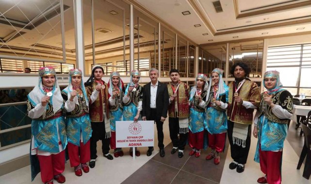 Şahinbey halk oyunları yarışmasına ev sahipliği yaptı