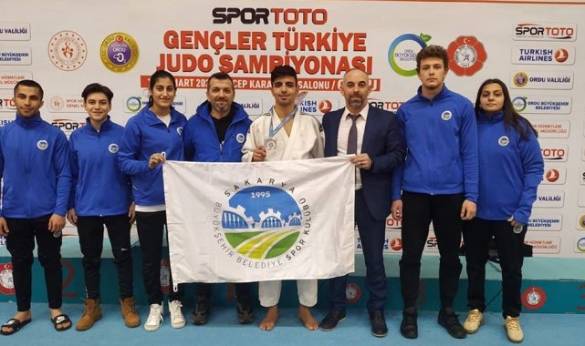 Sakarya Büyükşehirli sporcu, Ordu'da madalya kazandı