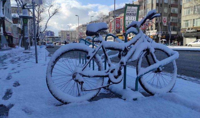Sakarya güne karla uyandı