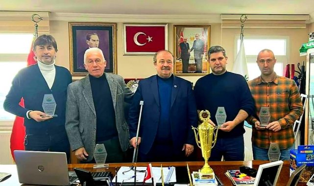 Şampiyon Esenköyspor'dan Başkan Temel'e ziyaret