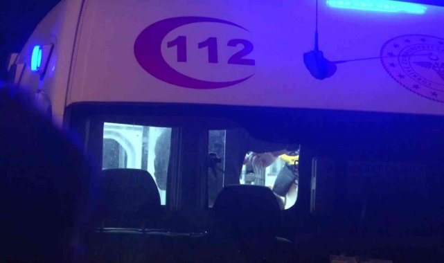 Sancaktepe'de minibüs şarampole yuvarlandı: Araç sürücüsü hayatını kaybetti