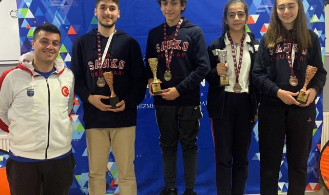 SANKO Okulları öğrencileri bir birincilik, üç üçüncülük kazandı