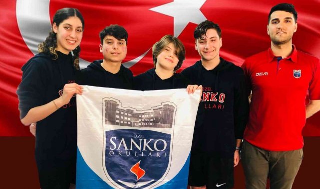 SANKO Okulları'nın dört öğrencisi yüzme milli takımına seçildi