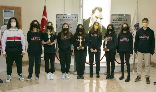 SANKO Okullarının tenis başarısı