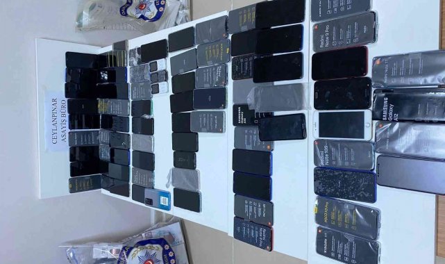 Şanlıurfa&#039;da 85 adet kaçak cep telefonu ele geçirildi