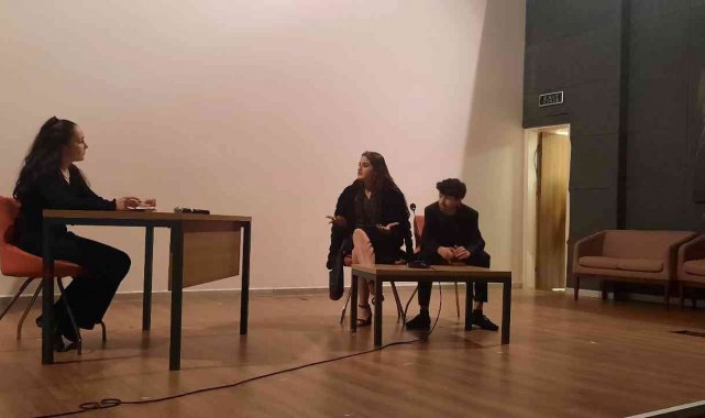 Sarıgöl'de Dünya Tiyatro Günü kutlandı