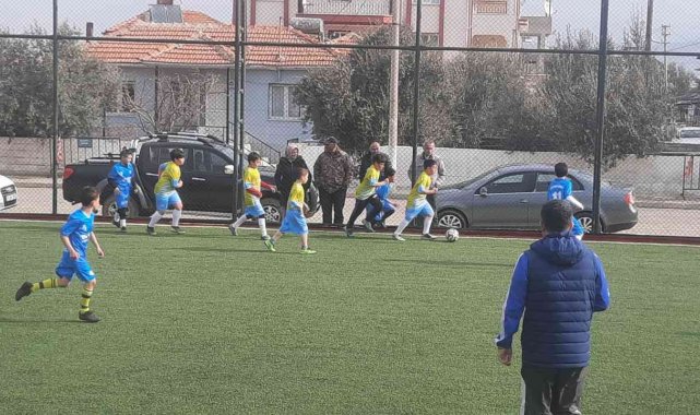 Sarıgöl&#039;de okullar arası futbol turnuvası başladı