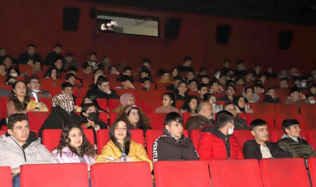 Şehitkamil&#039;deki öğrenciler, sinema günlerinde buluştu