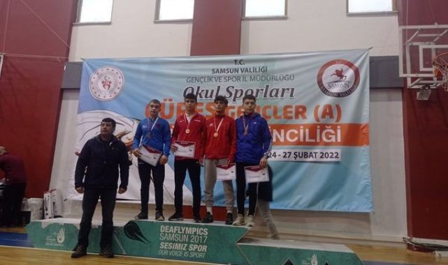 SEM güreş sporcuları Samsun'dan derecelerle döndü
