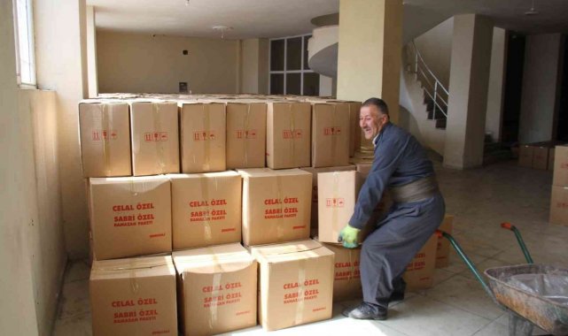 Şemdinli ve Derecik&#039;te 4 bin aileye gıda yardımı