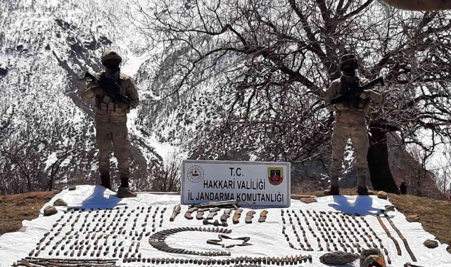 Şemdinli'de silah ve mühimmat bulundu