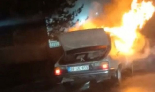 Seyir halindeki otomobil alevlere teslim oldu