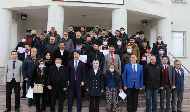 Seyitgazi'de arıcılar ve sürü yönetim elemanları artık sertifikalı