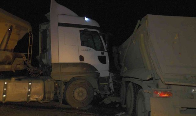 Şile yolunda hafriyat kamyonu bariyerleri kırıp karşı şeride geçti: 2 hafif yaralı