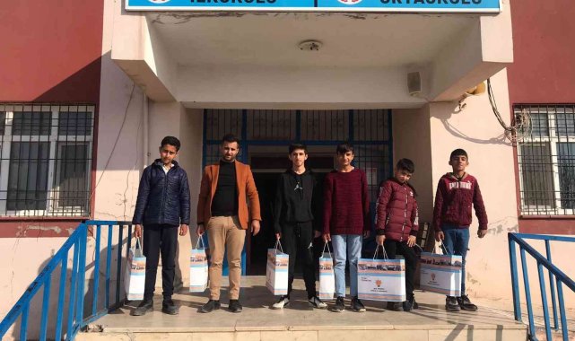 Silopili genç girişimci çocukların kütüphane hayalini gerçekleştirdi