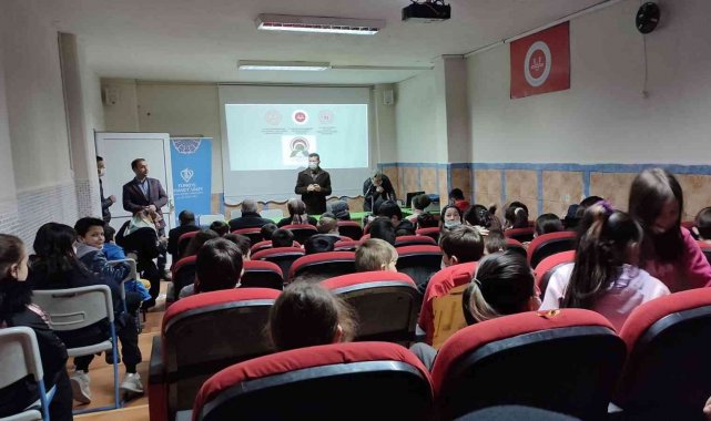 Simav'da "Çevreme Duyarlıyım, Değerlerime Sahip Çıkıyorum" projesi