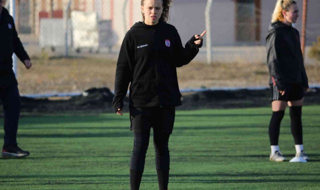 Sivasspor'un yeni transferi Caroline sakatlandı!