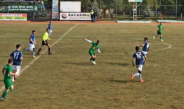 Şuhut Belediye Hisarspor kazanmasını bildi