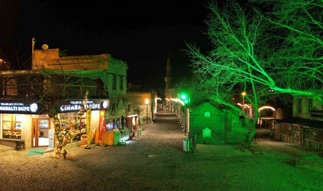 Talas'ın tarihi sokağı ışıl ışıl