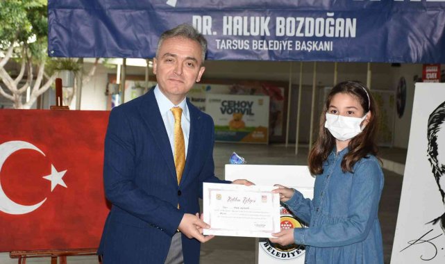 Tarsus Belediyesinin akademi kursiyerleri sertifika aldı