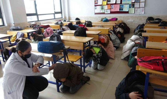 Tatbikatta depremden böyle korundular