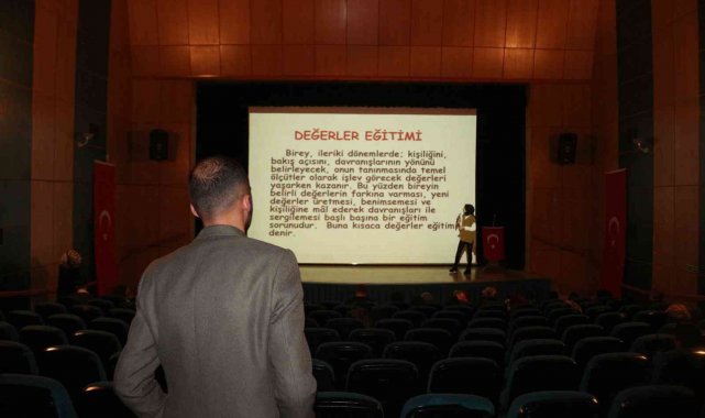Tatvan'da 'Diksiyon Eğitimi Atölyesi' kursu