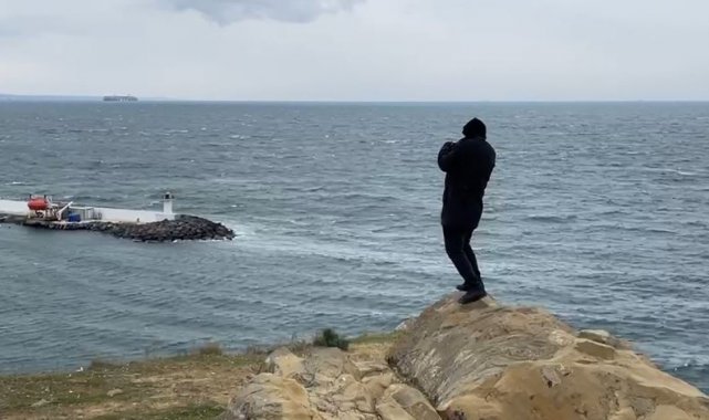 Tekirdağ'da şiddetli fırtına: Çekim yapan gazeteciler güçlükle ayakta durabildi