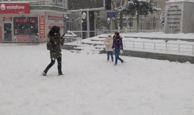 Tekirdağ'ın 3 ilçesinde eğitime kar engeli