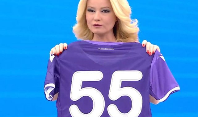 Tekkeköy'den ünlü sunuculara formalı mesaj