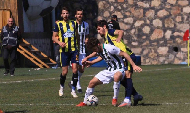 TFF 3. Lig: Belediye Derincespor: 2 - Büyükçekmece Tepecikspor: 2