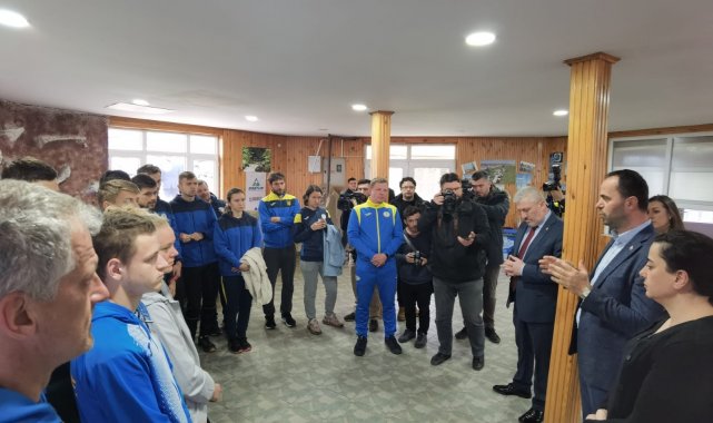 TİESF Başkanı Bursa&#039;da ağırlanan Ukraynalı sporcuları ziyaret etti