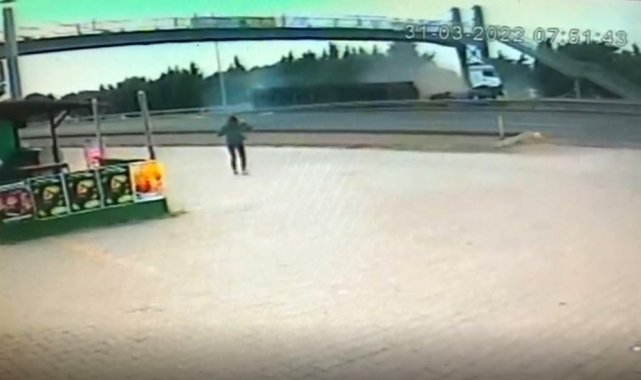 Tır şoförünün feci şekilde öldüğü kaza kamerada