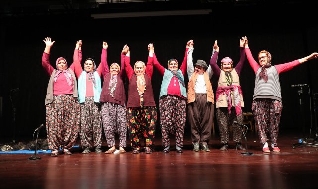 Tiyatro topluluğu iklim değişikliği ve küresel ısınmaya dikkat çekti