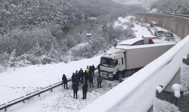 Tokat'ta D-100 kara yolu ulaşıma açıldı