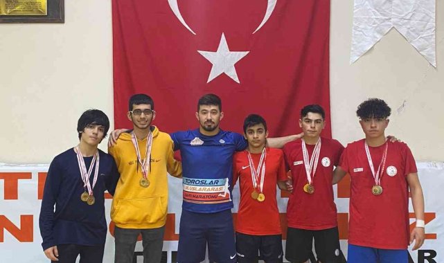 Toroslar Belediyesi İşitme Engelliler Güreş Takımı, Türkiye şampiyonu oldu