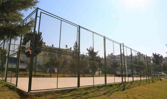 Toroslar Halkkent&#039;e yeni basketbol sahası