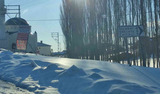 Tosya'da telefon direklerinden 400 metre kablo çalındı