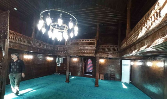 Trabzon'da 200 yıllık ahşap işlemeli cami restorasyonla orjinal görünümüne kavuştu