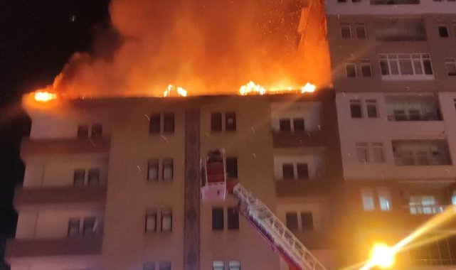 Trabzon&#039;da çatı yangını korkuttu