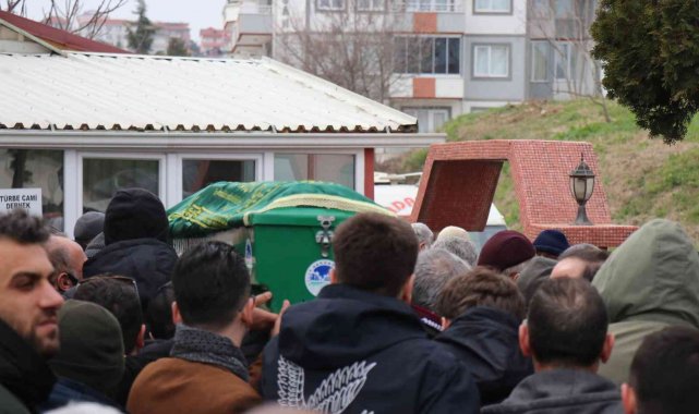 Trabzonspor bayrağı asarken düşüp ölmüştü son yolculuğuna uğurlandı