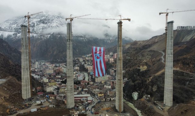 Trabzonspor'un şampiyonluk kutlamaları Artvin'den başladı