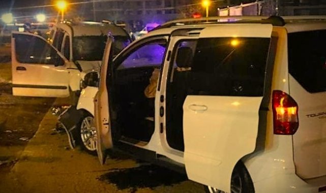 Trafik kazasında yaralanan 19 yaşındaki genç kız yaşamam tutunamadı