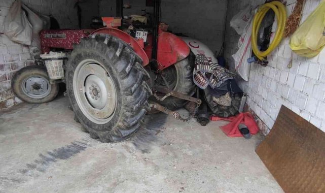 Traktörle duvar arasına sıkışan kişi kurtarılamadı
