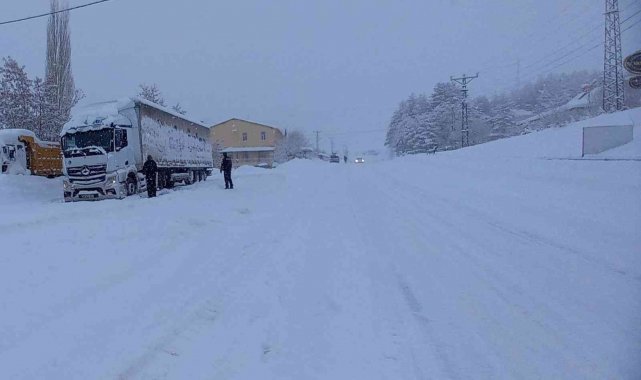 Tunceli&#039;de 78 köy yolu ulaşıma kapandı
