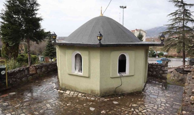 Türbeye 40 gün arayla ikinci kez zarar verdiler